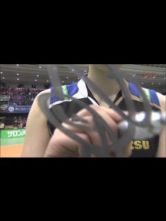 [x]Nana Iwasaka 岩坂名奈 signs on the camera - YouTube