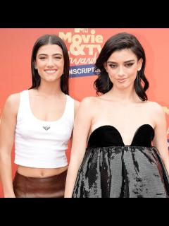 [x]Charli & Dixie D'Amelio Do Battle in Charli vs. Dixie Trailer