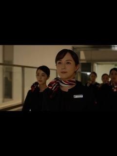[x]比嘉愛未がCA役で「それぞれの孤独のグルメ」出演、リアル五郎との対面に歓喜 - YouTube