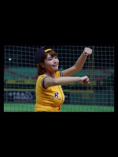 [x]【ムチムチ美女】峮峮（チュンチュン）台湾プロ野球のチアリーダー【セクシーかわいい】 - YouTube