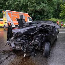 Unfall in Kierspe: Zwei Menschen müssen ins Krankenhaus - Immenser ...